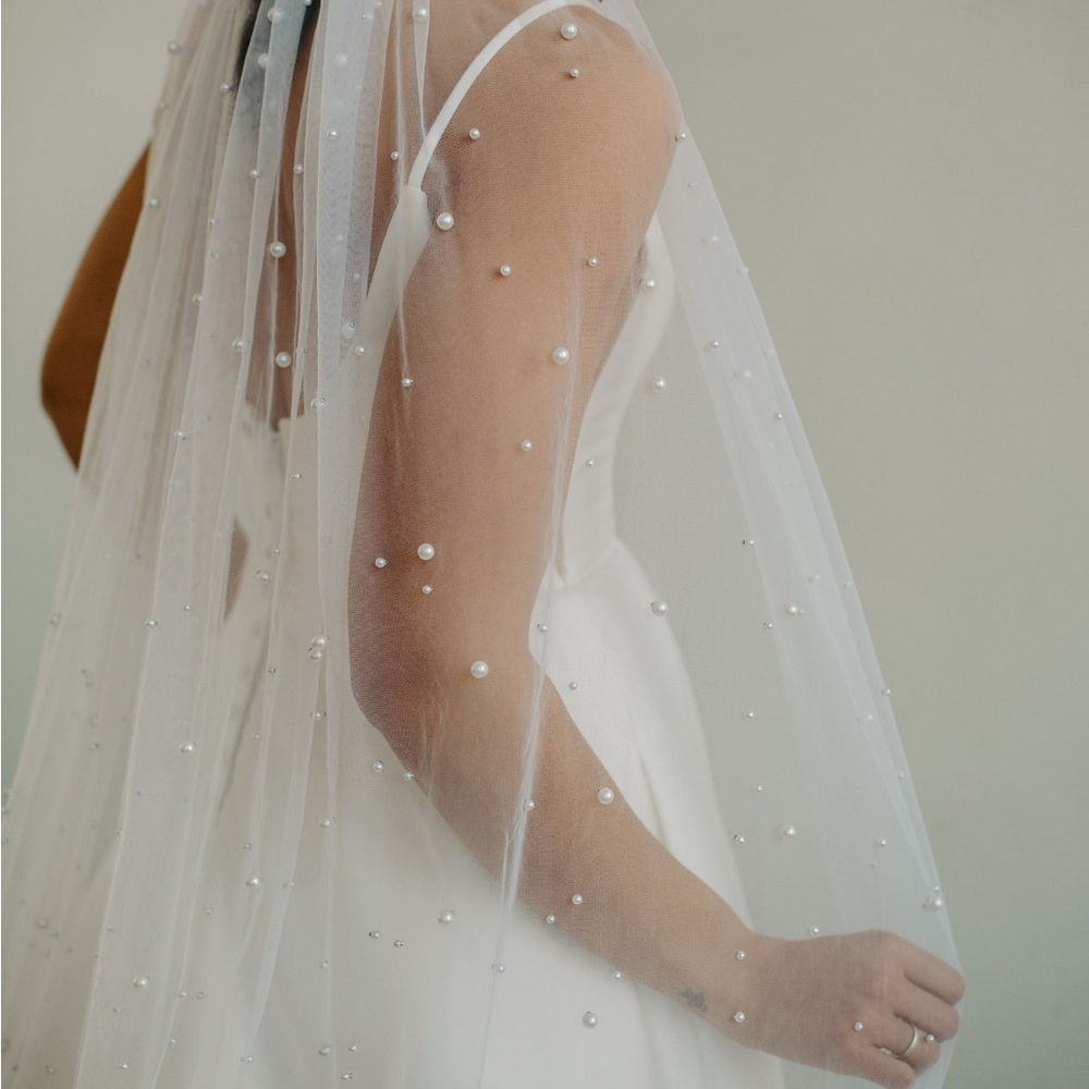 New Custom Veil - light Ivory Pearl-Embellished